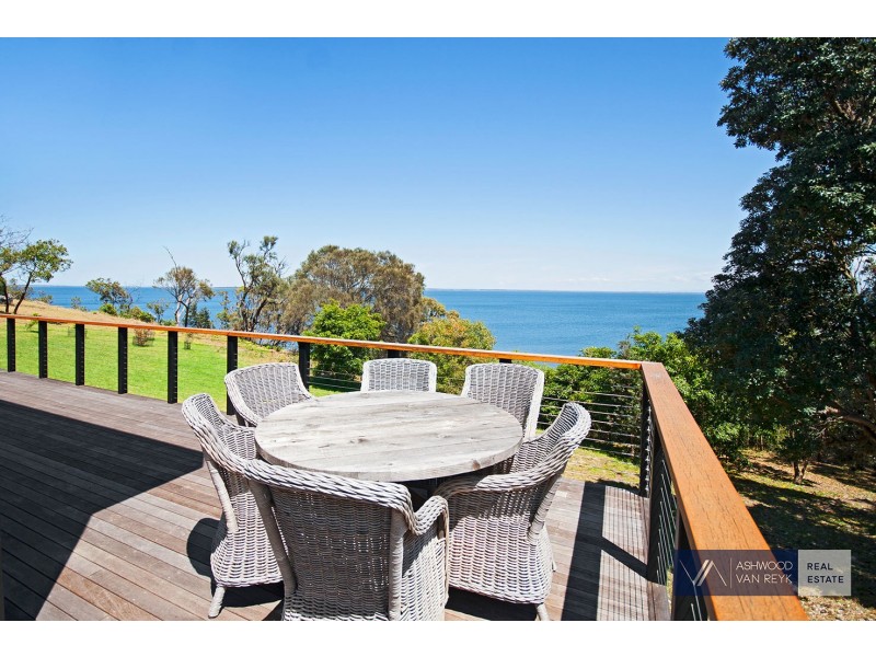 16 Lands End Gr, Metung VIC 3904