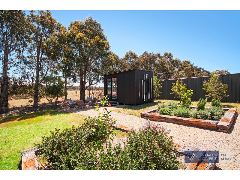 16 Lands End Gr, Metung VIC 3904