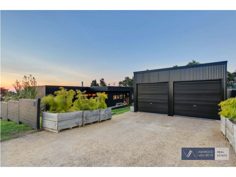 16 Lands End Gr, Metung VIC 3904