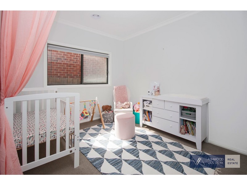 36 Morton Dr, Eastwood VIC 3875