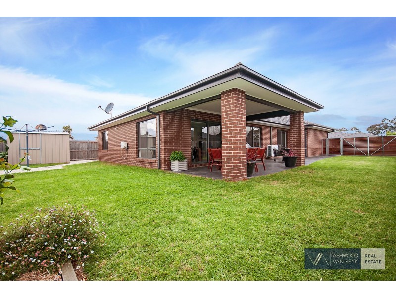8 Whipbird St, Bairnsdale VIC 3875