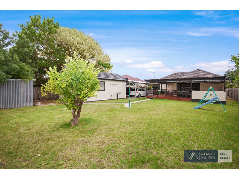 42 Day St, Bairnsdale VIC 3875