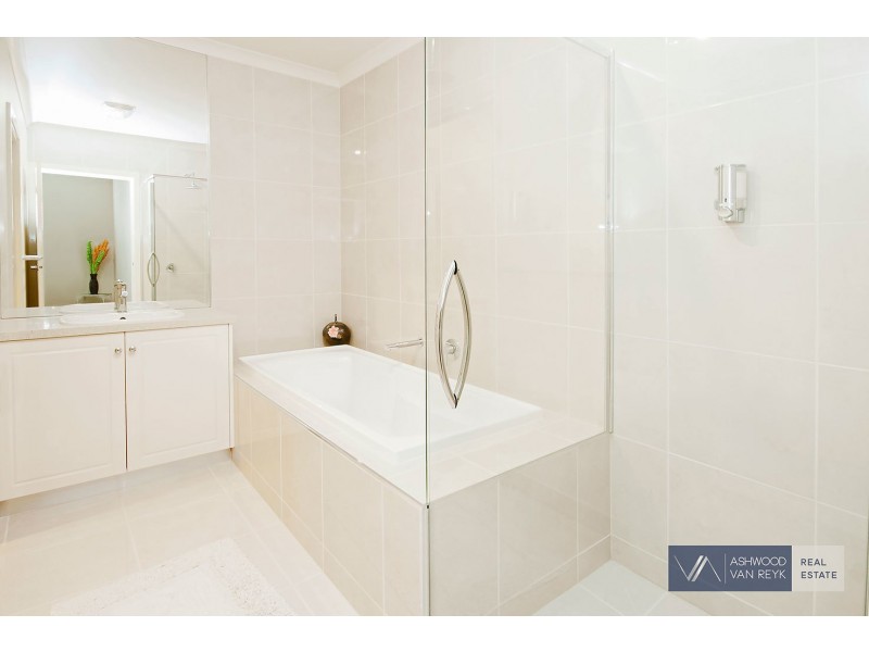 23 Charlton Pl, Eastwood VIC 3875