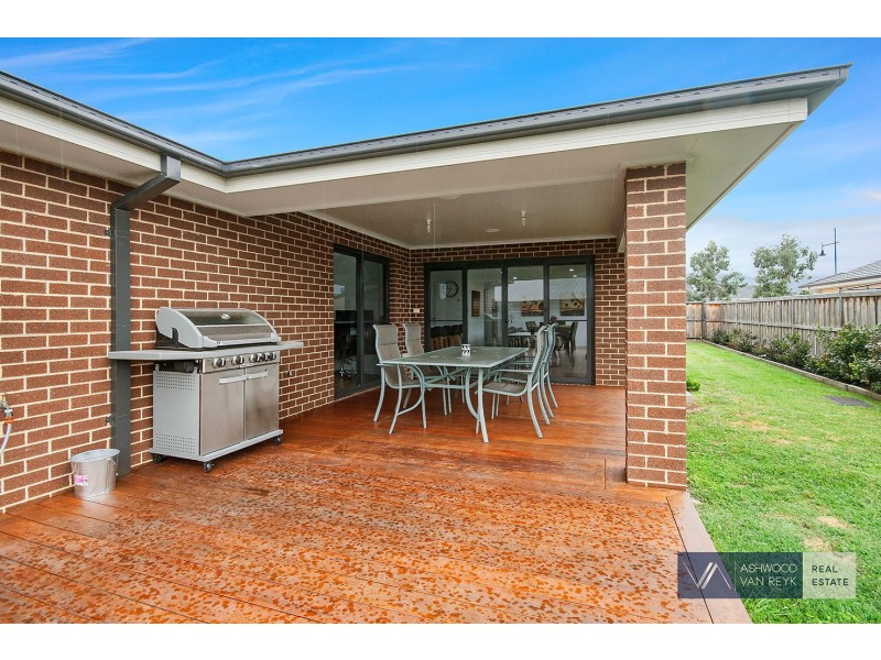 11 Dianella Pl, Bairnsdale VIC 3875