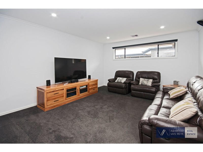 11 Dianella Pl, Bairnsdale VIC 3875