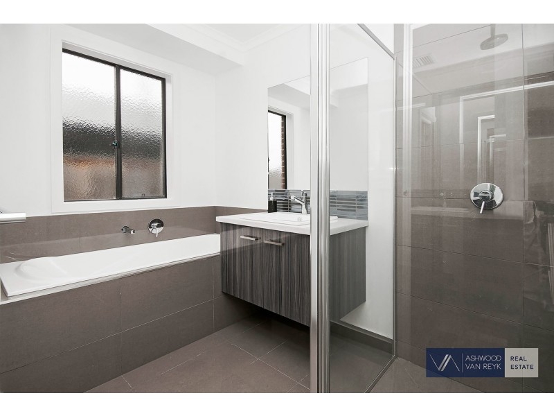 11 Dianella Pl, Bairnsdale VIC 3875