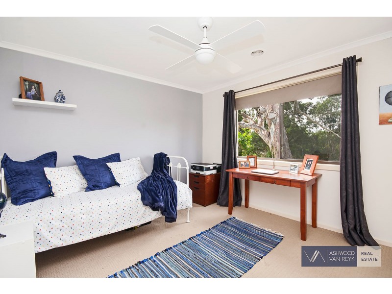 1A Morton Dr, Eastwood VIC 3875