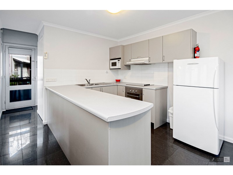 8/2 Nicholas Ave, Metung VIC 3904