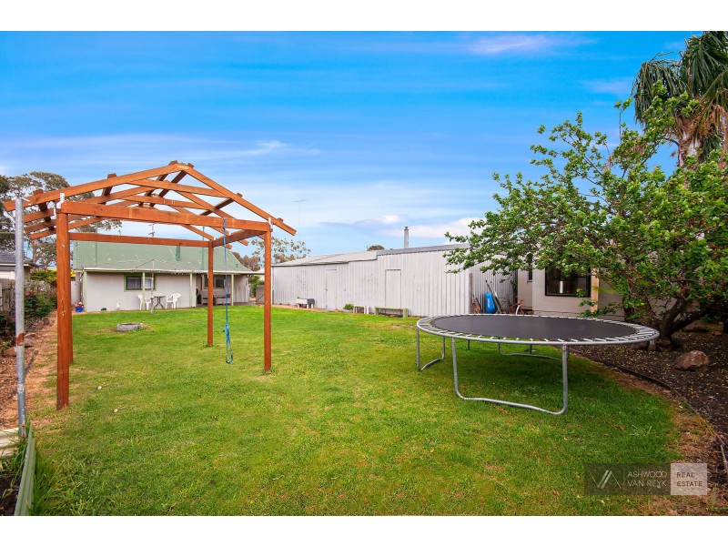 44 Alexander Pde, Lucknow VIC 3875
