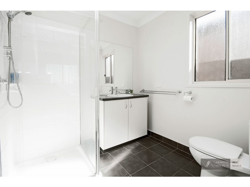 27 Phoebes Way, Eastwood VIC 3875