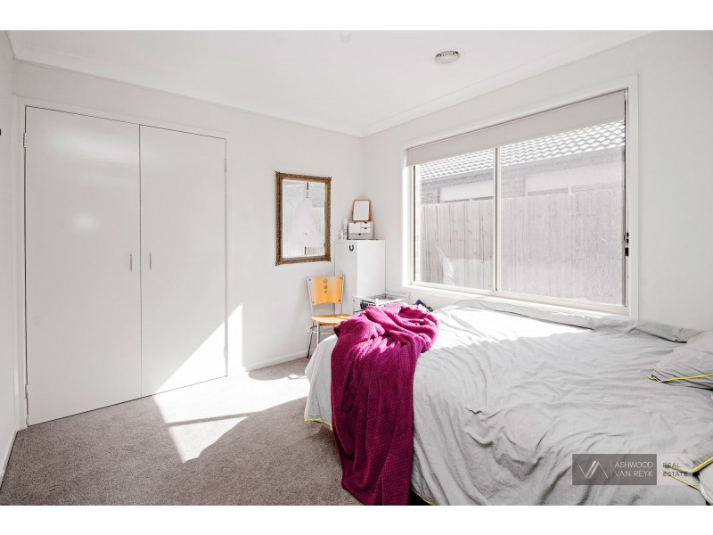 27 Phoebes Way, Eastwood VIC 3875