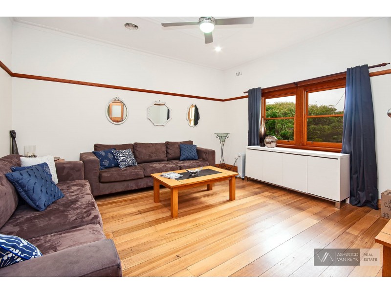 9 Grosvenor Ct, Bairnsdale VIC 3875