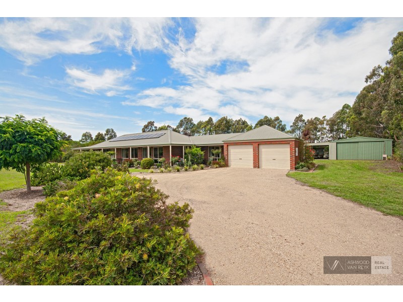 37 Boyd Ct, Eagle Point VIC 3878