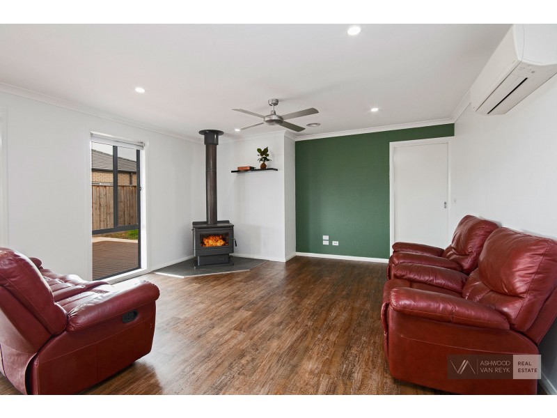 30 Whipbird Street, Bairnsdale VIC 3875