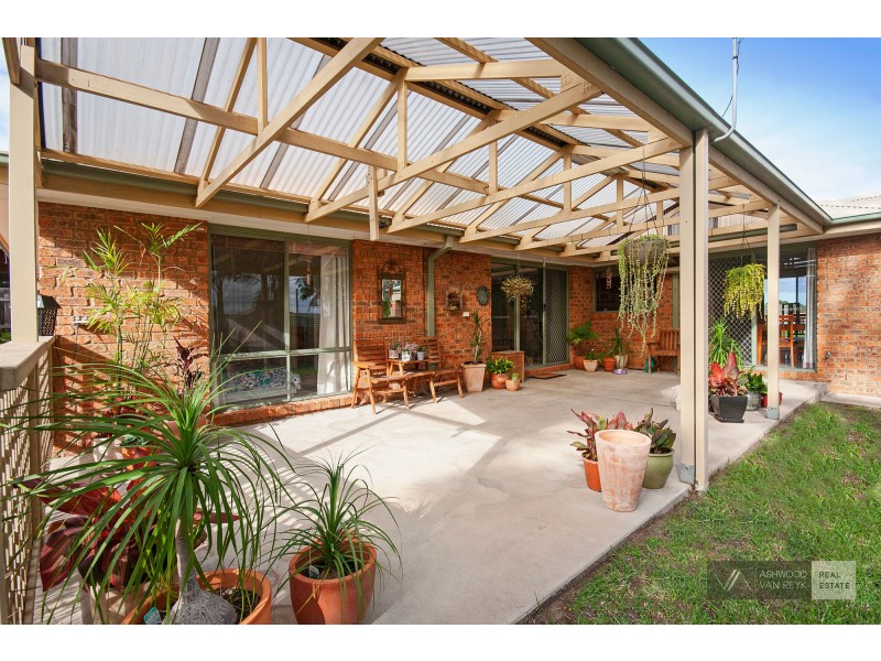 9 Birchwood Ct, Bairnsdale VIC 3875