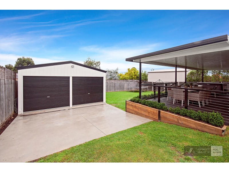 110 Flinns Rd, Eastwood VIC 3875