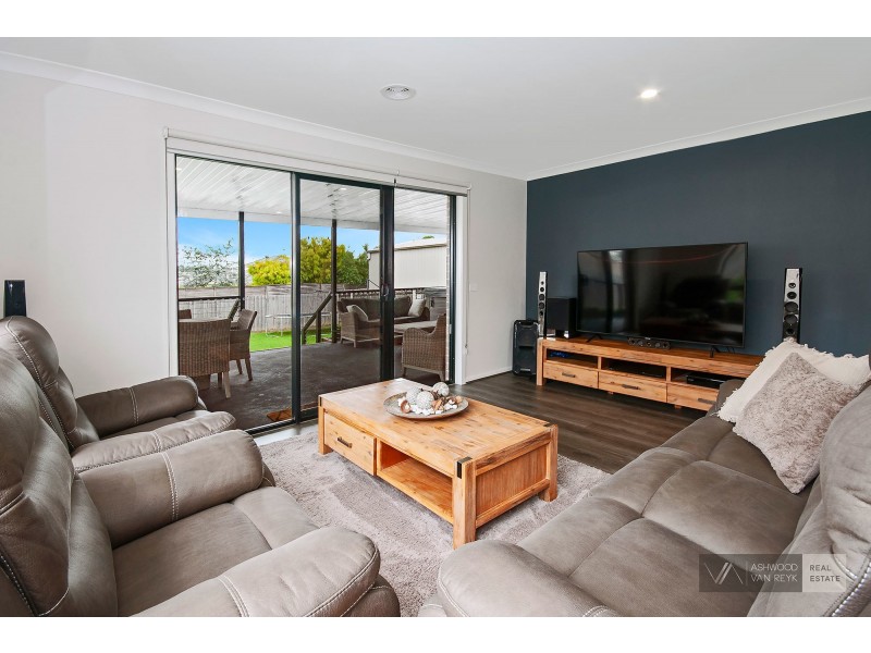 110 Flinns Rd, Eastwood VIC 3875