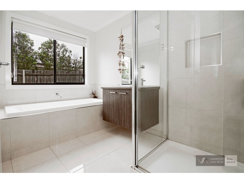 110 Flinns Rd, Eastwood VIC 3875