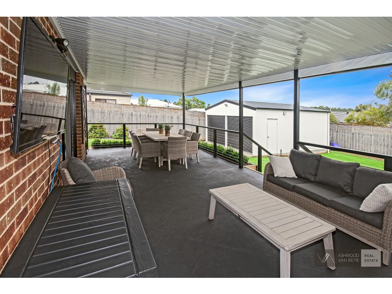 110 Flinns Rd, Eastwood VIC 3875