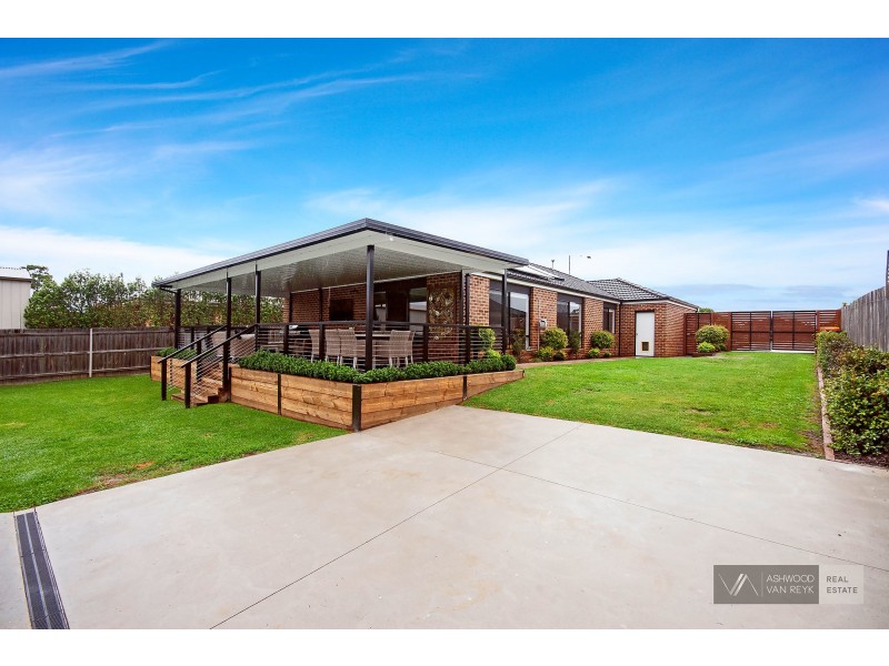 110 Flinns Rd, Eastwood VIC 3875