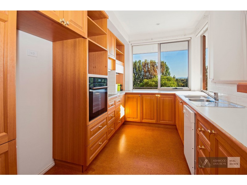 47 Harnham Dr, Bairnsdale VIC 3875