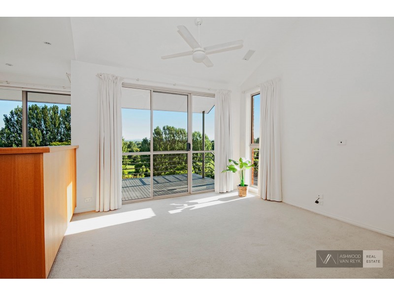 47 Harnham Dr, Bairnsdale VIC 3875