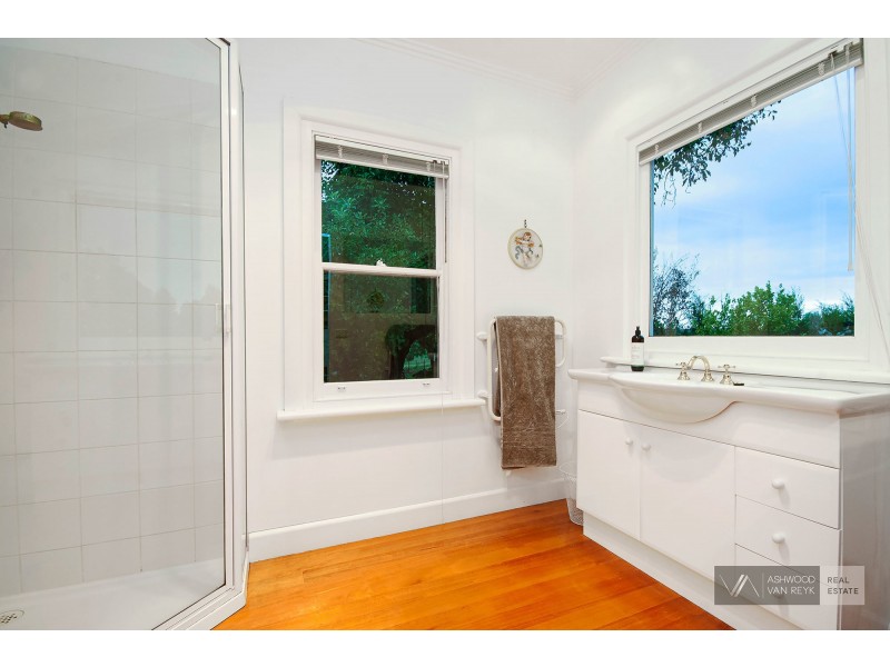 890 Bairnsdale-dargo Rd, Hillside VIC 3875