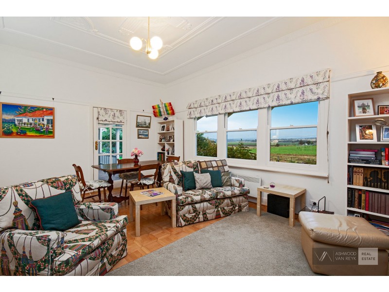 890 Bairnsdale-dargo Rd, Hillside VIC 3875