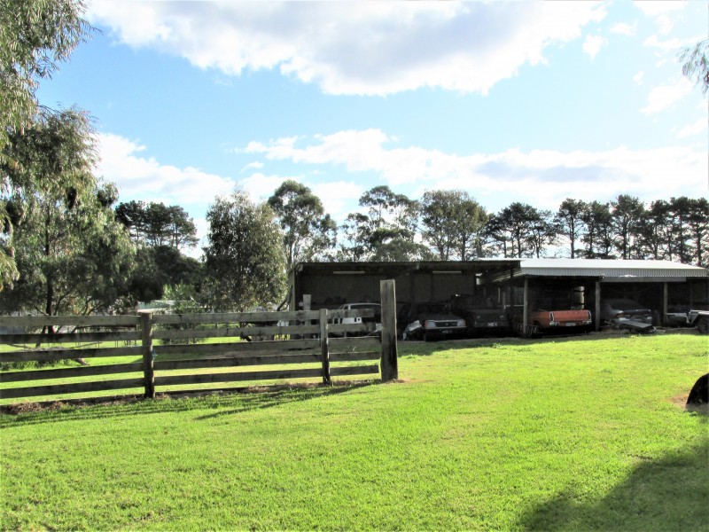 565 Lindenow-Glenaladale Rd, Lindenow South VIC 3875