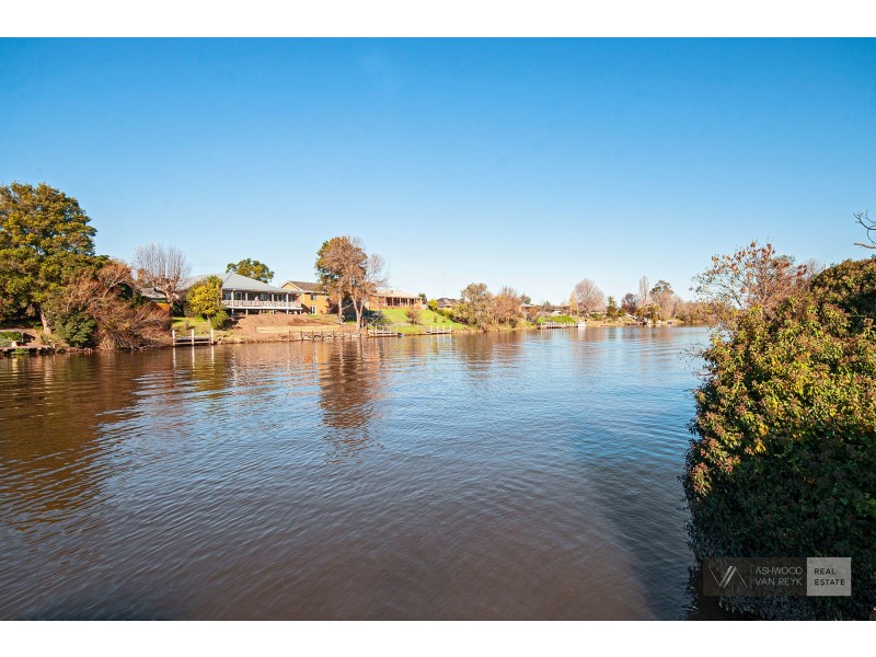 32 Paynesville Rd, Bairnsdale VIC 3875