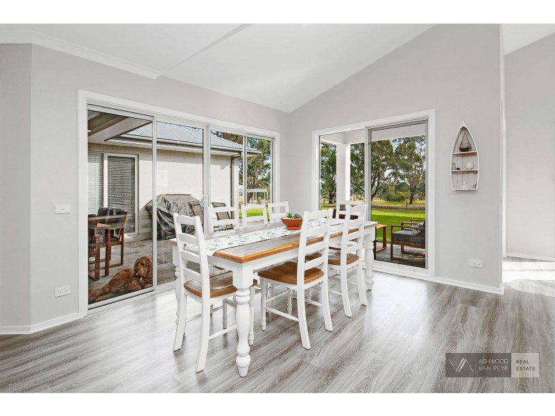 30 Kings Cove Bvd, Metung VIC 3904