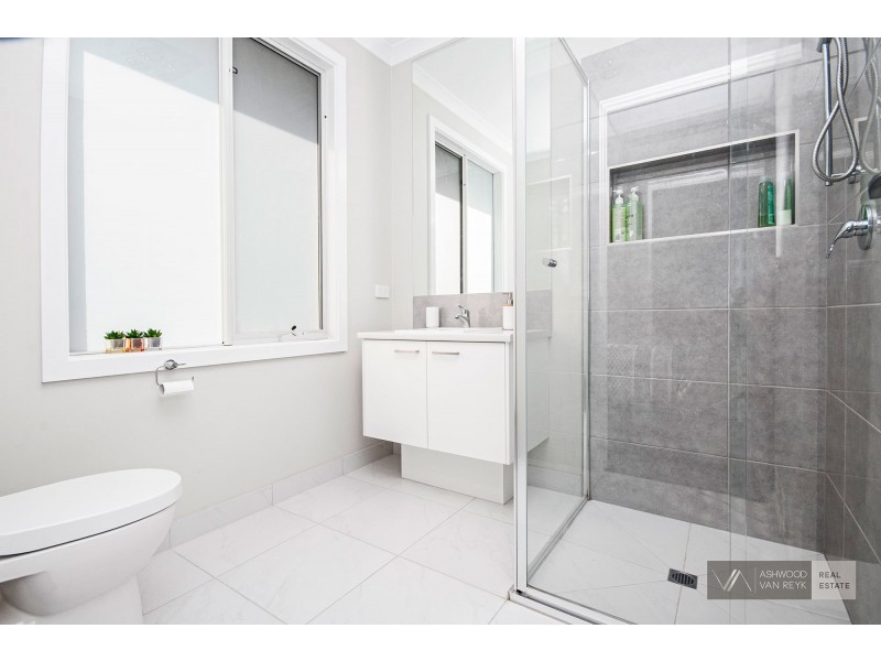 30 Kings Cove Bvd, Metung VIC 3904