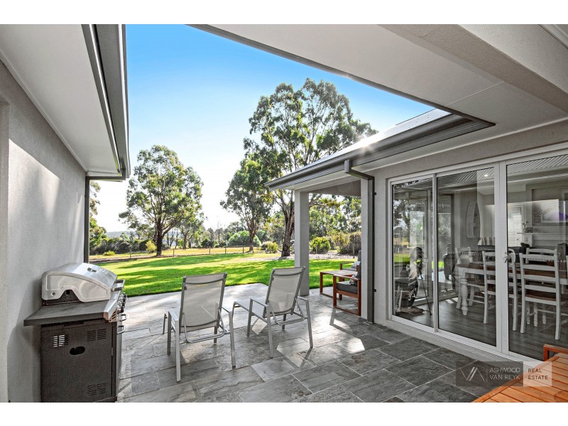 30 Kings Cove Bvd, Metung VIC 3904