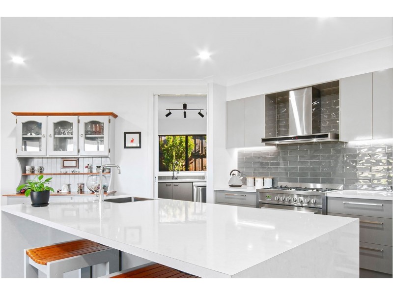 38 Lorimer Drive, Eastwood VIC 3875