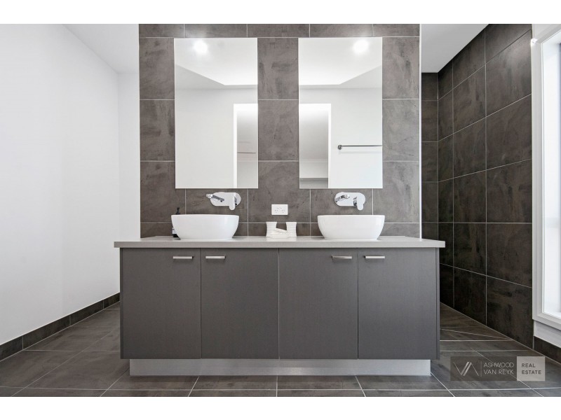 38 Lorimer Drive, Eastwood VIC 3875