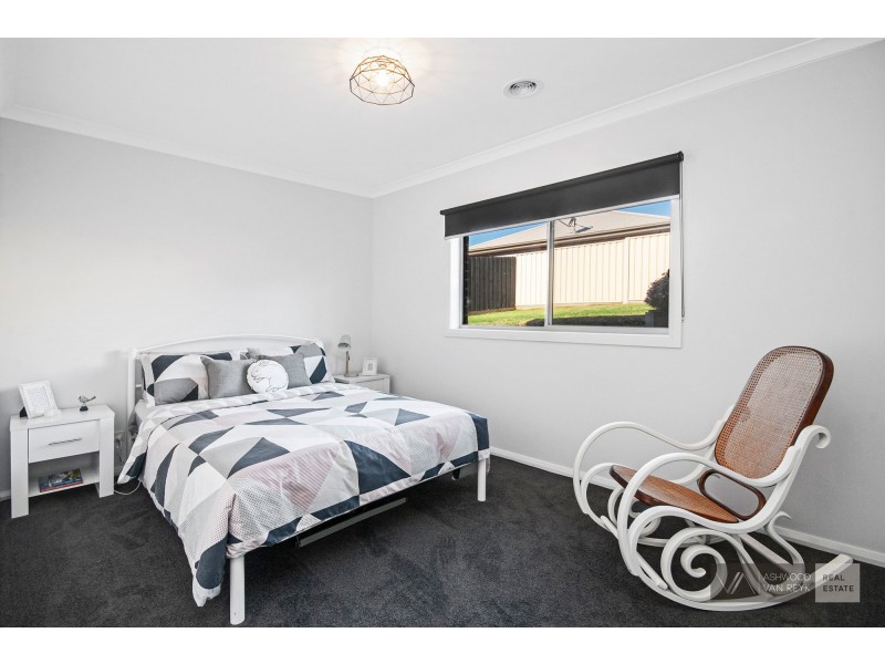 38 Lorimer Drive, Eastwood VIC 3875