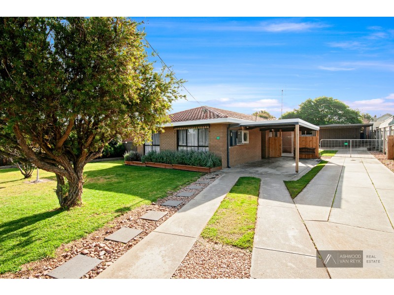 12 Dahlsen Cres, Bairnsdale VIC 3875