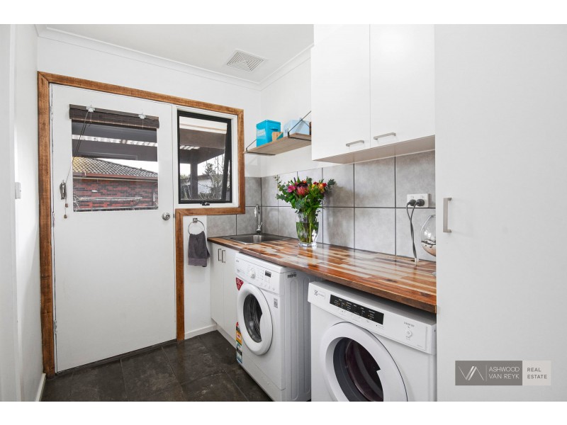 12 Dahlsen Cres, Bairnsdale VIC 3875