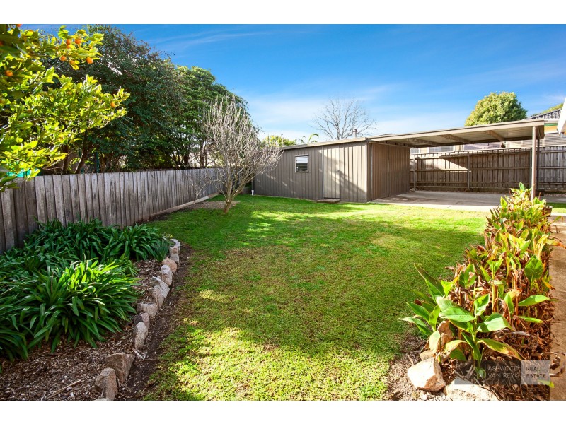 12 Dahlsen Cres, Bairnsdale VIC 3875