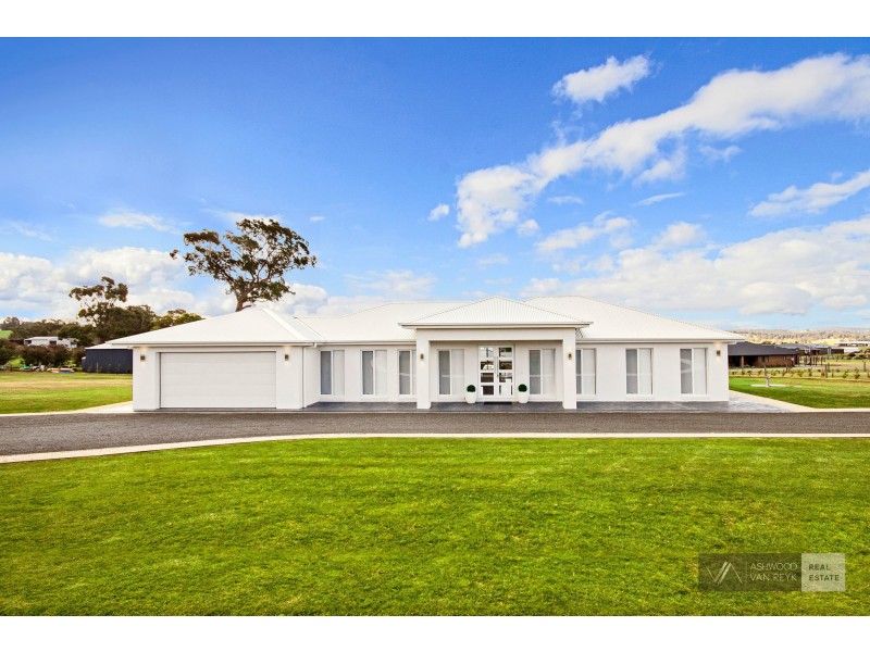 25 Wakefield Terrace, Wy Yung VIC 3875