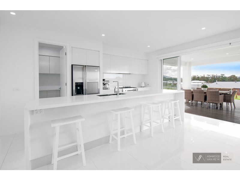 25 Wakefield Terrace, Wy Yung VIC 3875