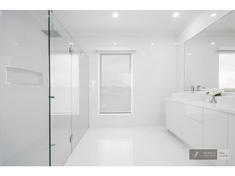 25 Wakefield Terrace, Wy Yung VIC 3875