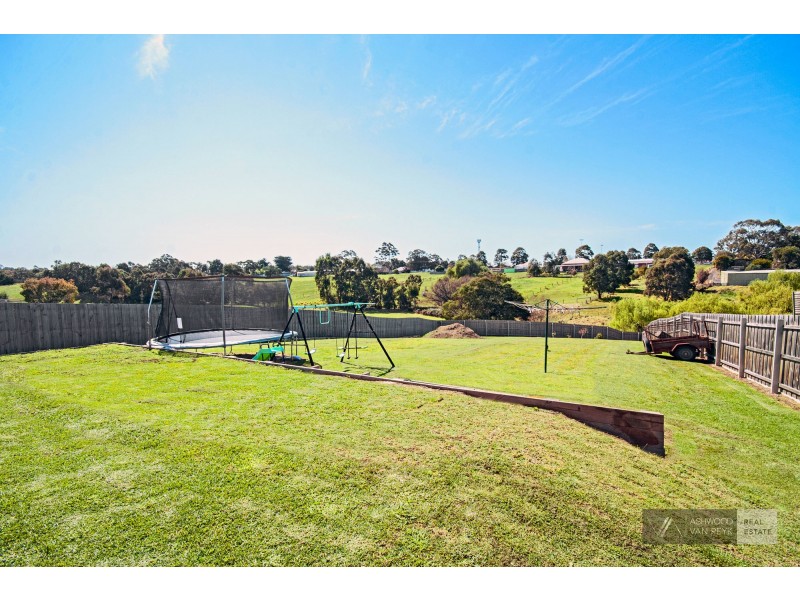 12 Cranes Tce, Eastwood VIC 3875