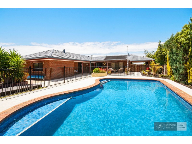 5 Woodward St, Wy Yung VIC 3875