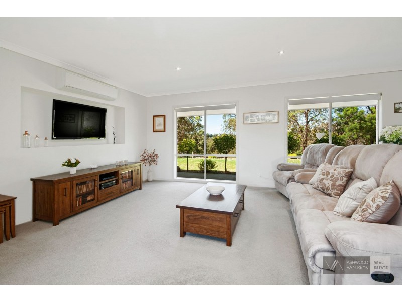 265 Ellaswood Rd, Ellaswood VIC 3875