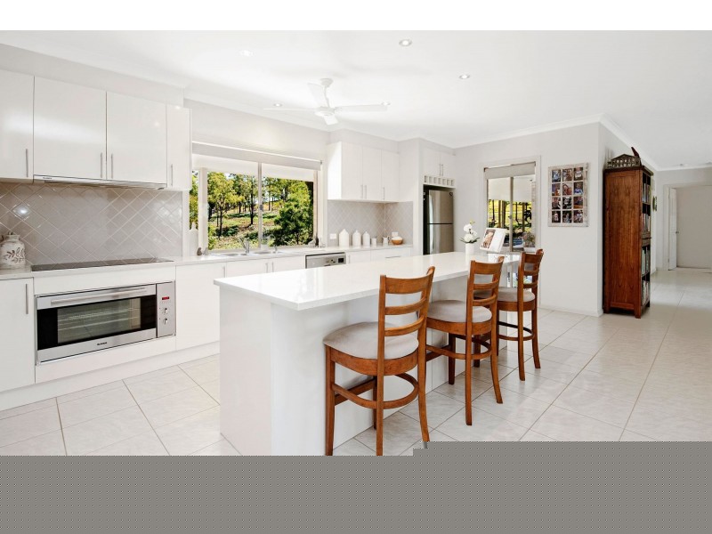 265 Ellaswood Rd, Ellaswood VIC 3875