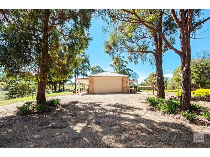 265 Ellaswood Rd, Ellaswood VIC 3875
