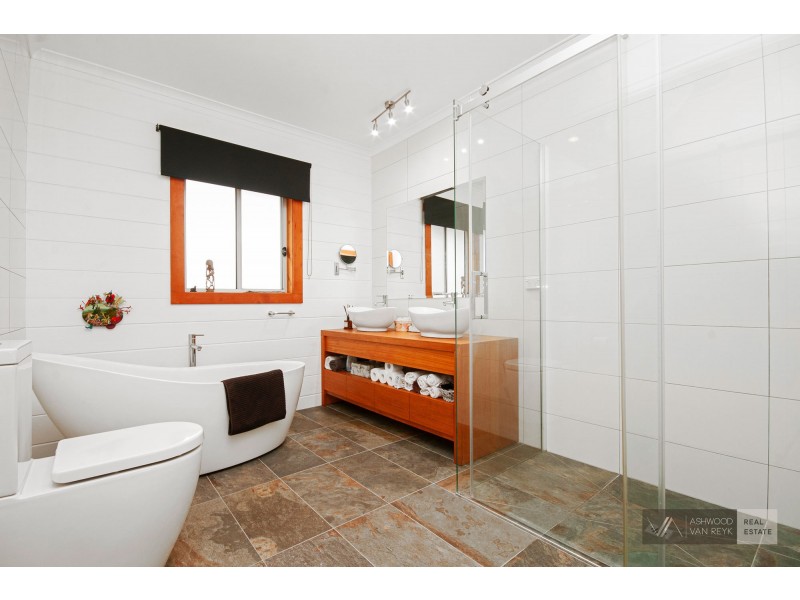 100 Williamson Rd, Forge Creek VIC 3875