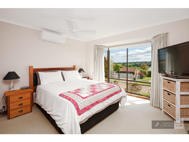 8 Llewelyn Ct, Bairnsdale VIC 3875