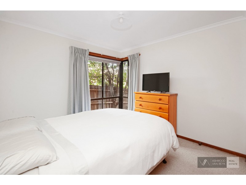 8 Llewelyn Ct, Bairnsdale VIC 3875